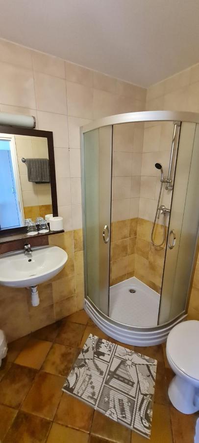 Rooms Lara Загреб Екстериор снимка