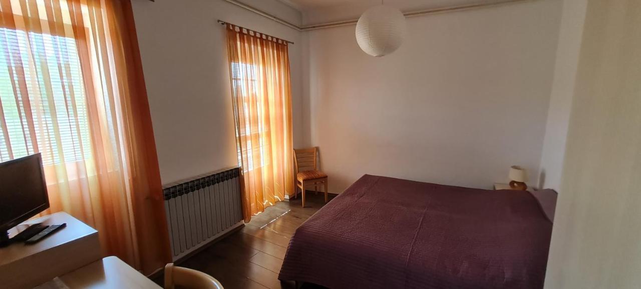 Rooms Lara Загреб Екстериор снимка